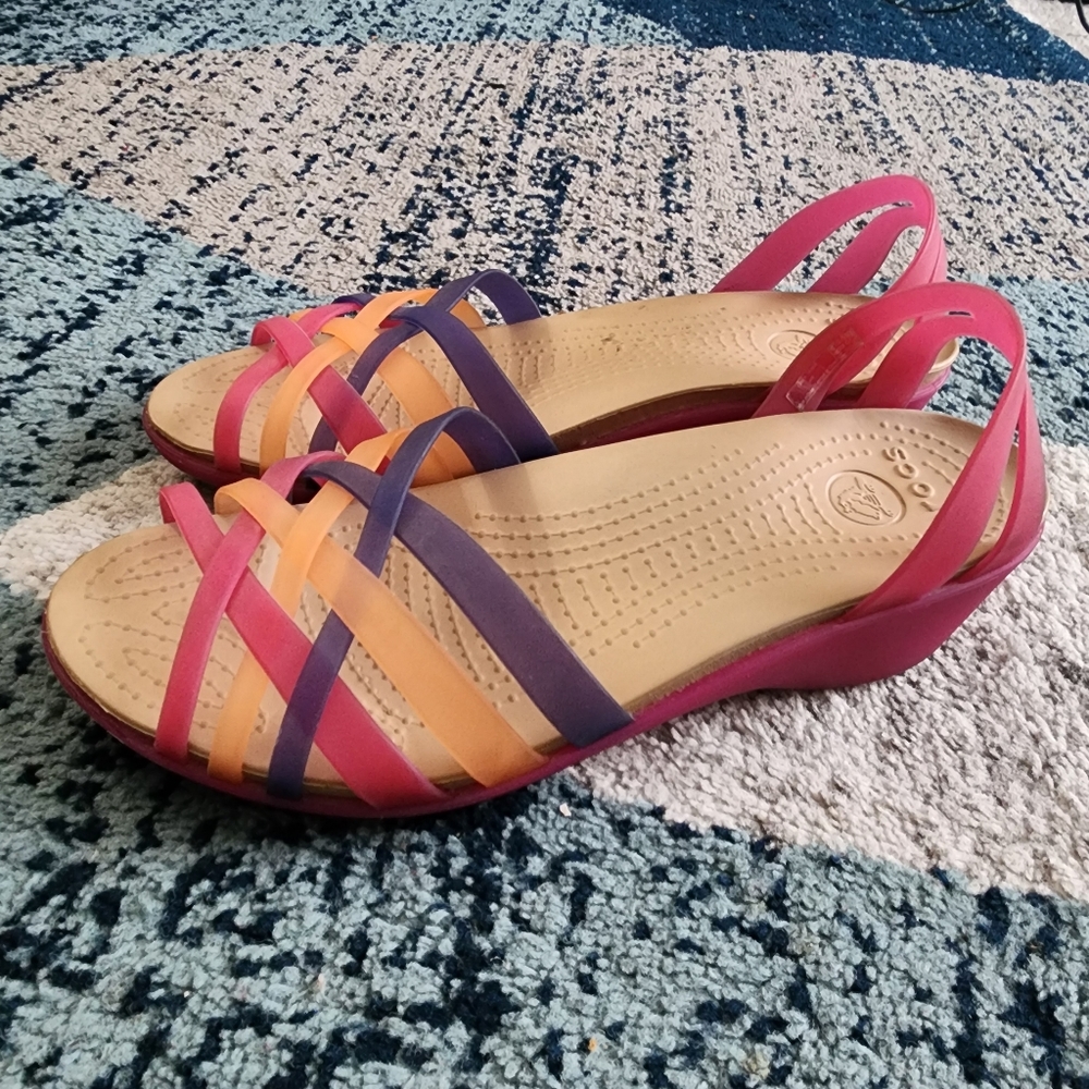 Crocs Isabella Huarache Sandals Womens Size 8 Strappy Wedge Shoes Slingback